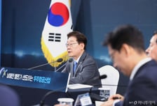 [단독] 李 대통령 참여하는 '우주항공 단톡방' 생겼다