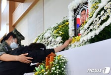폭우에 수색 작전 투입된 스무살 해병, "구명조끼도 못 입었다"[뉴스속오늘]