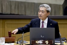 [속보]신현송 총재 "환율 파급 당분간 지속…수요측 물가압력도 커져"