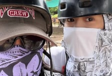 열애설은 해프닝?…에스파 지젤 日출신 프로듀서와 다정한 투샷 공개