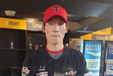 '흙투성이 유니폼' 김호령의 타이거즈 정신, "빨리 계약해" 오늘이 가장 싼 '예비 FA' 가치