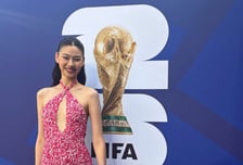 '자본주의 월드컵' 루이비통 트렁크에서 나온 우승컵…韓정호연이 공개