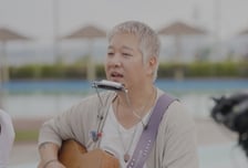 "이 풍경에 이 노래, 완벽한 조합"…시흥시 명소에 뜬 '통기타 버스커'