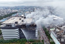인천 쿠팡물류센터 화재, 61시간 만에 초진...대피령 밤 11시 해제