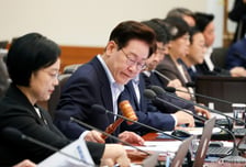 [속보]李대통령 "AI, 너무 빨리 우리 삶속에…양극화 완화, 모든 정책 역량 총집중" 당부