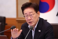 李대통령 "부동산 세제, 국민 눈높이에 기초"…공급·실수요자 대책도 예고
