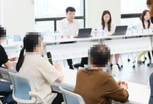 "월 20만원으론 학원도 못 보내요"...갈 길 먼 '양육비 선지급제'