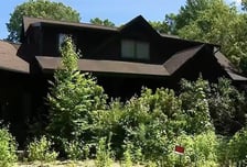 경매로 시세보다 4억 싸게 산 주택…집 안에서 시신 3구 나왔다