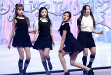 [포토] 베니, S라인으로 연속동작 착시