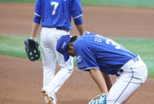 [포토] '7회말 실책으로 동점 허용한' 삼성 김영웅