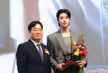 [포토] 김재원 '맥도날드와 아사히 모델로 신인상'