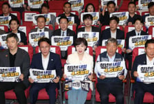 '꼰대 탈출' 與당권주자들, 청년 노동자 만나 "주 4.5일제 실현"