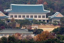 靑 "호르무즈에 군함 파견 美 요청 없어…실질 기여 방안 검토 중"