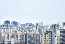 "계약금 날릴 판, 대출 풀어달라"…부동산 토론회 게시판 '와글와글'