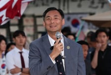 '이재명 대통령 명예훼손' 모스 탄…결국 재판행