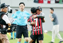 [포토]'승원이가 나를 살리는구나!' 김기동 감독