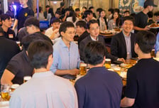 김대헌 호반그룹 사장, 신입사원 80명과 식사하며 '소통 경영'