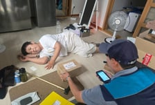 32℃·습도 76% 무더위에…70도 경사를 걸어올랐다[르포]