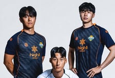 '곰발톱+태극기' 강원FC, 두 번째 아시아 무대 누빌 ACLE 유니폼 공개