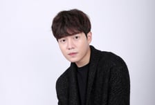 "매일 잠들 때까지 자책"...'음주운전 5번' 배우 손승원, 선처 호소