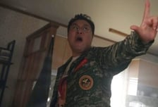 '김부장' 윤경호, 너의 눈 코 '입입입'