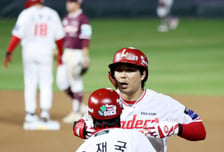 '韓 홈런왕 수술대'→2군서 온 '212HR 타자' 5번 배치, "베테랑들 이젠 좋은 모습 보여줘야" SSG 선발 라인업 변화 [인천 현장]