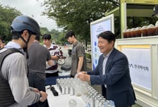 '폭염엔 멈춤도 전략'…우희종 회장 '안전'에 베팅하다