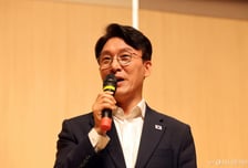 김민석 캠프 "후원금 다 찼다, 요란하게 안알려"…후원회장은 평당원들