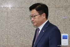 정점식, 권영진 '멱살'에 "사감 잊겠다…원내대표 책무 다할 것"