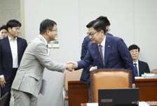 여야 운영위 첫 상견례…"민생법안 잠들어, 더 부지런히 달려야" 공감대