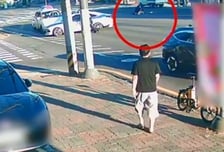 [영상] 슬리퍼 신고 동네 걷다...'난폭운전' 불법체류 중국인 잡은 시민