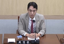 "담배 사줄게" 여중생 접근해 성매수…최영중 전 시의원 구속영장