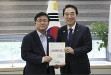 박수현 충남지사, 기후부 장관 만나 '발전통합본사 충남 유치' 강력 건의