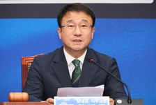 한병도 "개헌돼도 현직 대통령 연임 불가능...野 억지주장 가관"