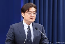 홍익표 "대통령 연임 개헌, 현실적으로 불가능…가능하다 생각한 적도 없어"