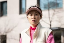 '아파트' 문소리, 역시 생활연기의 대가...착붙 부녀회장 모드