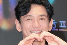 "스토커 고소" 황정민, 오늘 예정대로 '호프' 무대인사 참석