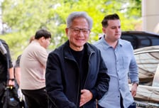 "젠슨 황 너무한 거 아냐?"…GPU값 올해만 세 번째 인상 [IT썰]