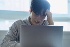 '우울·고립' 시달리는 직장인들…"돈 없어" 정신건강 치료 못 받는다