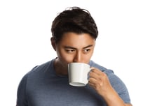 성 건강도 좋아진다?...하루 '이것' 한두 잔이 몸에 미치는 영향