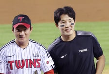 [포토] 10승 임찬규 '이제야 웃어요'