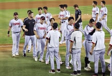 [포토] 염갈량 '얼마만에 위닝시리즈더냐'