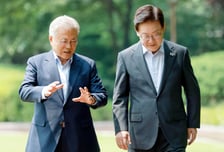文 "수사·기소 분리 매듭 환영…국민 권익 침해 없게 준비 철저해야"