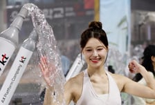 [포토] '위즈파크에선 무더위 몰라요!' 이예빈