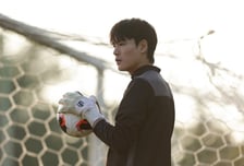 '독일 현지도 감탄' 08년생 韓 골키퍼 초신성 "무려 195㎝, 선방보다 뛰어난 건..."