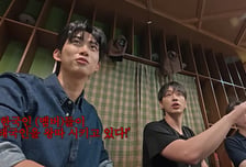 '왕따설' 2PM 닉쿤, 공항서 멤버들에 욕한 사연..."왜 무시해"