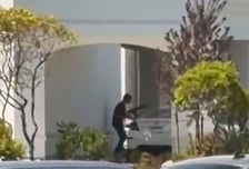 '美 3대 버거' 인앤아웃 매장 총격, 5명 사상…"용의자 사망"
