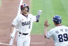 와 '이 폭염에 3연투라니 투혼 보소' 4연투는 없다! 두산 사령탑도 못박았다... 김대한 리드오프 전격 배치 'LG전 선발 라인업 공개'
