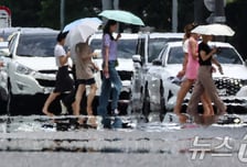 122년만 '극한폭염' 42.5도까지 치솟아...온열질환 1900명 육박, 14명 숨져
