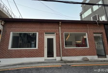 한강 책방도 사라진 서촌…"월세 두 배 받아줄게" 사칭 동원한 건물 사냥